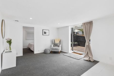 Photo of property in 1/14 Windy Ridge Road, Glenfield, Auckland, 0629