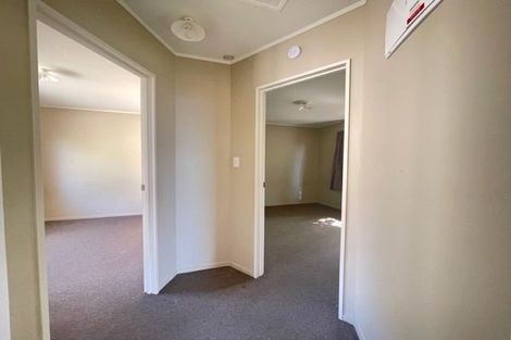 Photo of property in 25 Kelman Road, Kelston, Auckland, 0602