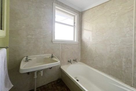 Photo of property in 6 Papua Street, Turangi, 3334