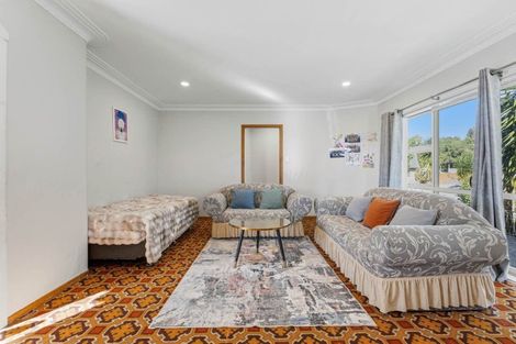 Photo of property in 330 Great South Road, Opaheke, Papakura, 2113