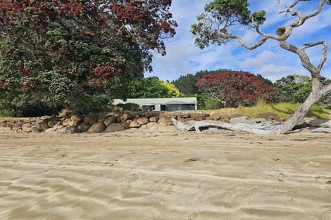 Photo of property in 121 Ohawini Road, Oakura, Hikurangi, 0184