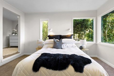 Photo of property in 7 Westhill Road, Point Howard, Lower Hutt, 5013