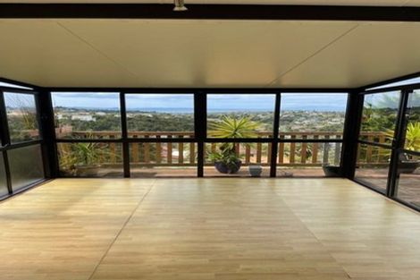 Photo of property in 951 East Coast Road, Torbay, Auckland, 0630