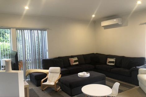 Photo of property in 2/4 Currell Way, Somerville, Auckland, 2014