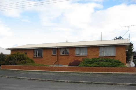 Photo of property in 4 Spenser Street, Milton, 9220