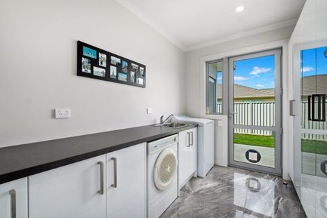 Photo of property in 15 De Bettencor Place, Mount Pisa, Cromwell, 9383