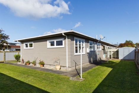 Photo of property in 44 Abraham Crescent, Milson, Palmerston North, 4414