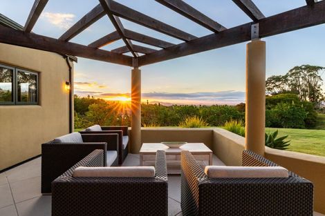 Photo of property in 100 Kopanga Road, Havelock North, 4130