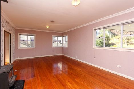 Photo of property in 33 Breakwater Road, Moturoa, New Plymouth, 4310