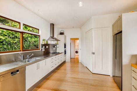 Photo of property in 16 Seacliffe Avenue, Belmont, Auckland, 0622