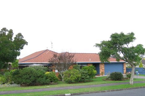 Photo of property in 33 Dianne Louise Drive, Half Moon Bay, Auckland, 2012