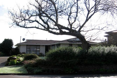 Photo of property in 10 Aintree Crescent, Awapuni, Palmerston North, 4412