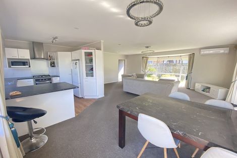 Photo of property in 2/88 Simmental Crescent, Somerville, Auckland, 2014