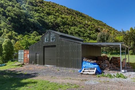 Photo of property in 497 Prices Valley Road, Prices Valley, Little River, 7591