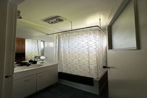 Photo of property in 64 Smythe Road, Henderson, Auckland, 0612