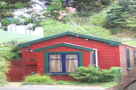 Photo of property in 30 Duppa Street, Berhampore, Wellington, 6023