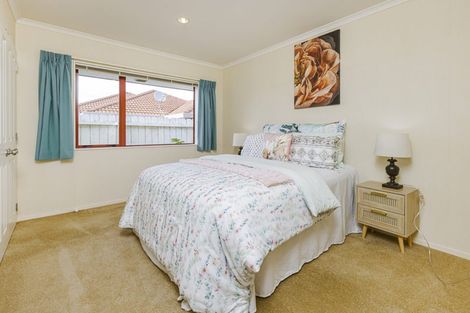 Photo of property in 10 Norm Pellow Drive, Manurewa, Auckland, 2105