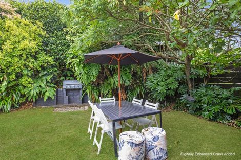 Photo of property in 6 Crownhill Street, Spotswood, New Plymouth, 4310