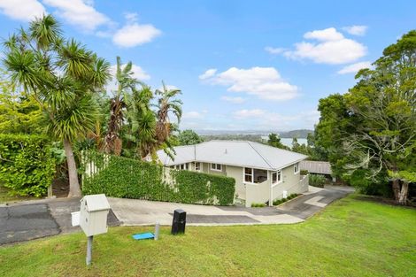 Photo of property in 1/15 Pemberton Avenue, Bayview, Auckland, 0629
