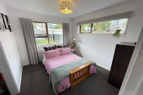 Photo of property in 2a Laurel Grove, Maungaraki, Lower Hutt, 5010