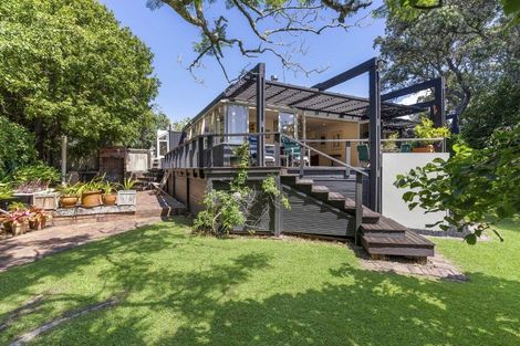 Photo of property in 54a Stanley Point Road, Stanley Point, Auckland, 0624