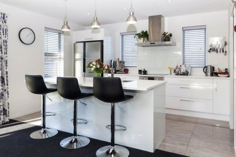 Photo of property in 9 Foresters Crescent, Parklands, Christchurch, 8083