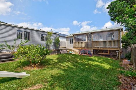 Photo of property in 20 View Street, Maungaturoto, 0520