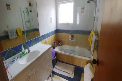 Photo of property in 18 Annison Avenue, Glen Eden, Auckland, 0602