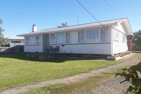 Photo of property in 17 Saint Clair Street, Takapau, 4203