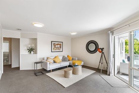 Photo of property in 10 Pelican Lane, Unsworth Heights, Auckland, 0632