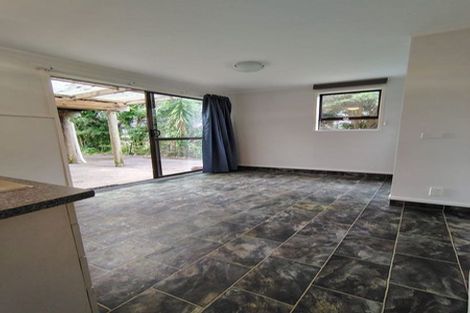 Photo of property in 121 Oreil Avenue, West Harbour, Auckland, 0618