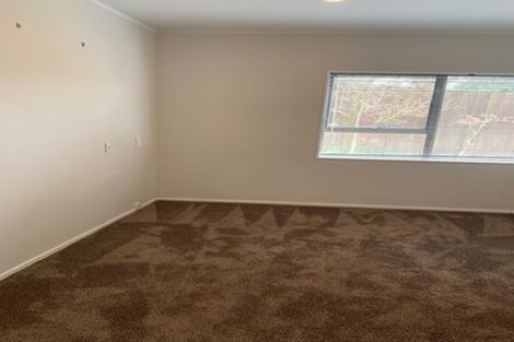 Photo of property in 1/52 Galloway Crescent, Farm Cove, Auckland, 2012