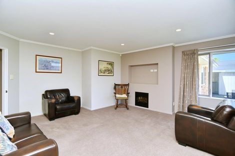 Photo of property in 15 Sycamore Close, Rangiora, 7400