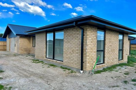 Photo of property in 52 Hilton Drive, Amberley, 7410