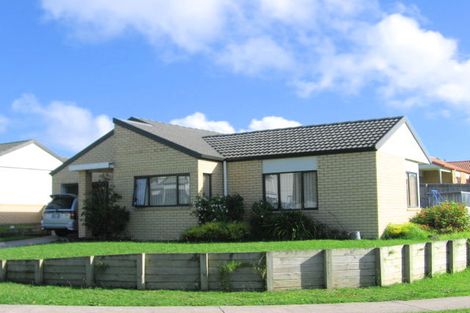 Photo of property in 26 Blueridge Close, Sunnyvale, Auckland, 0612