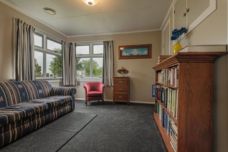 Photo of property in 2 Farmer Street, Sanson, 4817