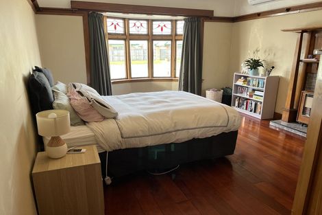 Photo of property in 55 Tauhinu Road, Miramar, Wellington, 6022