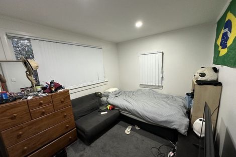 Photo of property in 34 Sutherland Road, Point Chevalier, Auckland, 1025