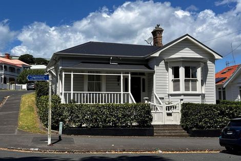 Photo of property in 8 Cheltenham Road, Devonport, Auckland, 0624