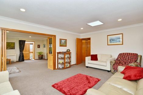 Photo of property in 78 Regency Crescent, Redwood, Christchurch, 8051