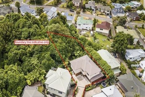 Photo of property in 13c Peterhouse Street, Tawa, Wellington, 5028