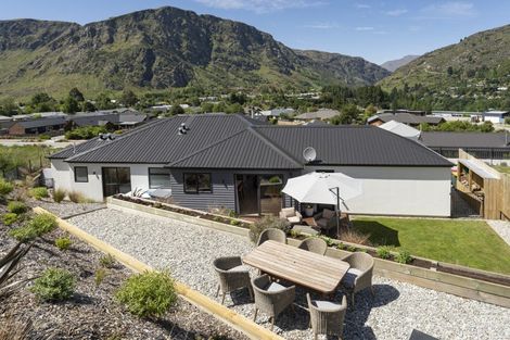 Photo of property in 22 Morning Star Terrace, Arthurs Point, Queenstown, 9371