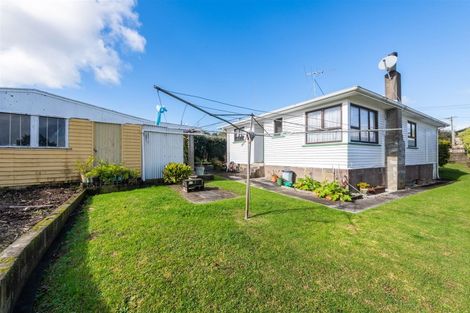 Photo of property in 72a Sylvan Crescent, Te Atatu South, Auckland, 0610