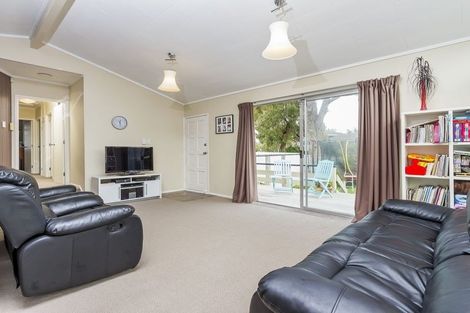 Photo of property in 1/20 La Perouse Street, Botany Downs, Auckland, 2010