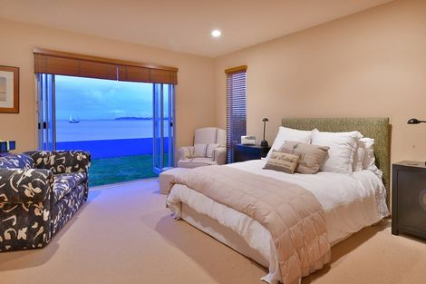 Photo of property in 1 Arkles Strand, Arkles Bay, Whangaparaoa, 0932