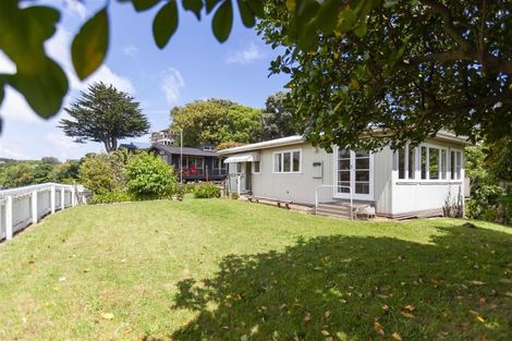 Photo of property in 21 Renown Road, Raumati South, Paraparaumu, 5032