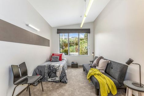 Photo of property in 21 Paekakariki Hill Road, Pauatahanui, Porirua, 5381