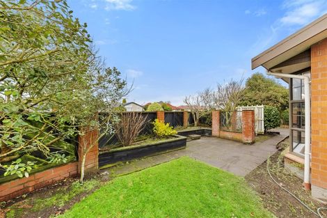 Photo of property in 11 Karnak Crescent, Russley, Christchurch, 8042