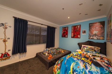 Photo of property in 39 Tennyson Avenue, Kelvin Grove, Palmerston North, 4414