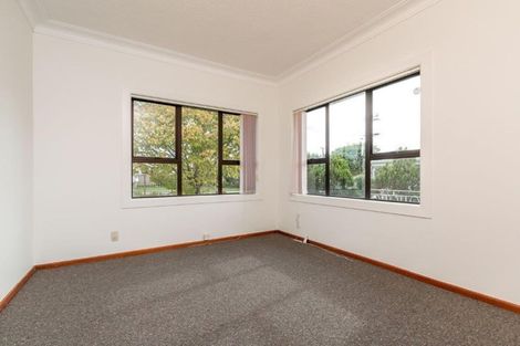Photo of property in 29 Archibald Road, Kelston, Auckland, 0602
